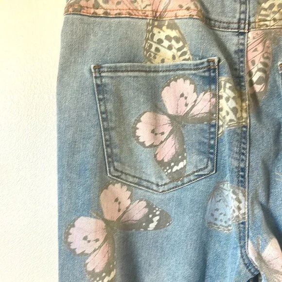 No Boundaries Butterfly Print Juniors Flared Jeans Size Medium (7-9) Pockets - Picture 4 of 8